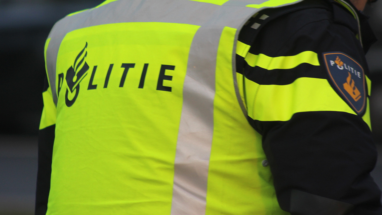 112-dokkum 20-jarige Dokkumer aangehouden na mishandeling