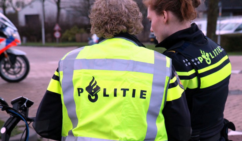  Politie op zoek naar brommer/scooterbestuurder na ongeval bij Kollumerzwaag