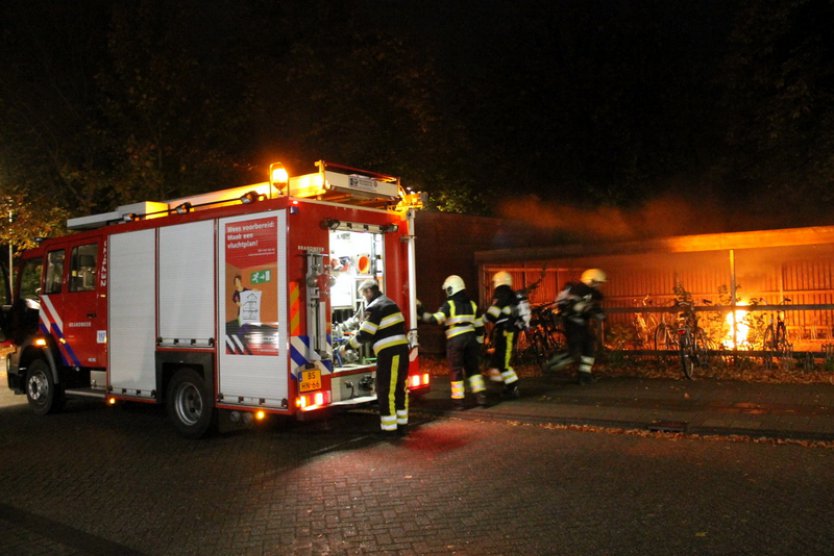  Fiets in brand bij busstation Dokkum