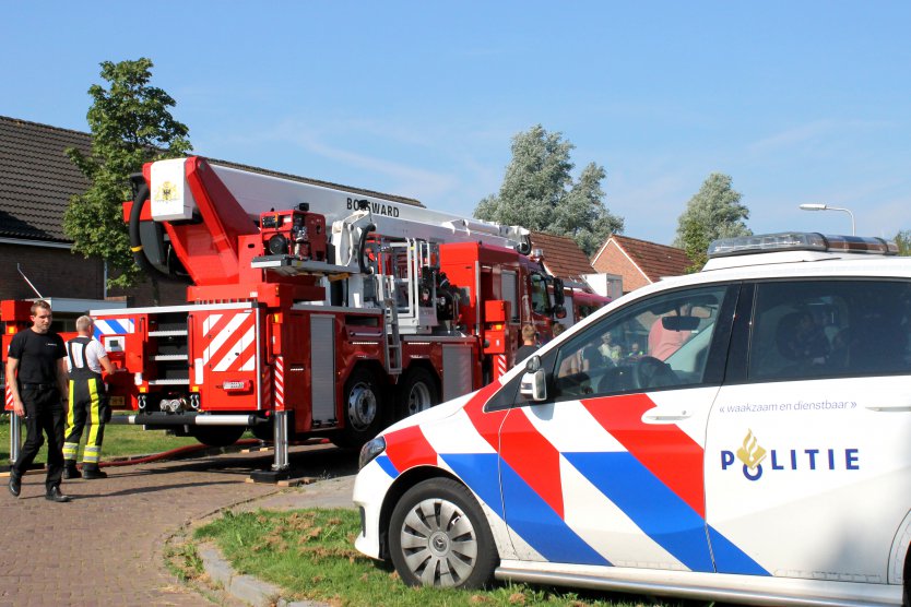 112-dokkum Korte maar hevige rookontwikkeling op dak van woning