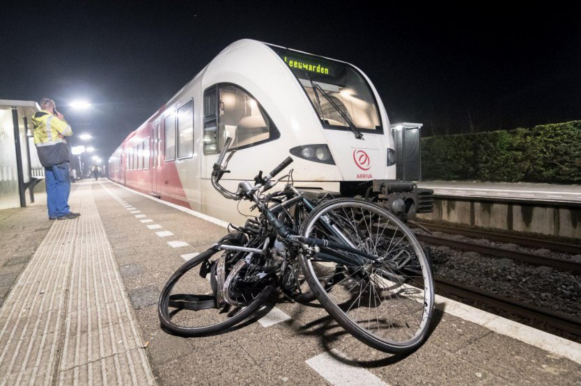  Politie heeft nog geen tips over fietsen op het spoor De Westereen