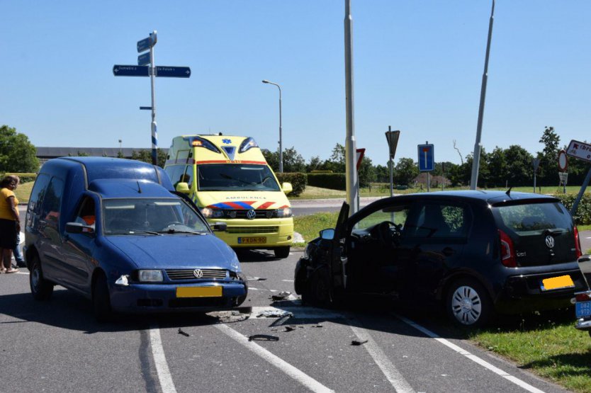  Auto en MMBS-voertuig in botsing nabij Broeksterwâld
