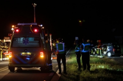 112-dokkum Twee personen ernstig gewond na frontale botsing op N357 nabij Ferwert